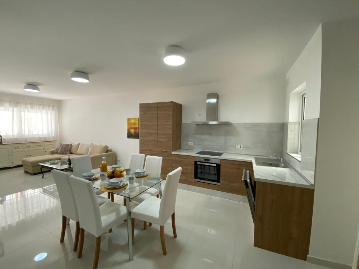Sunshine Apartments Mellieha - Modern Three Bedroom Ground Floor Apartment With Yard Extérieur photo