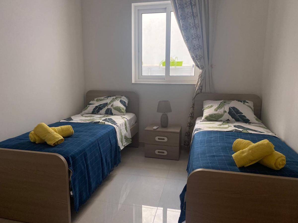 Sunshine Apartments Mellieha - Modern Three Bedroom Ground Floor Apartment With Yard Extérieur photo