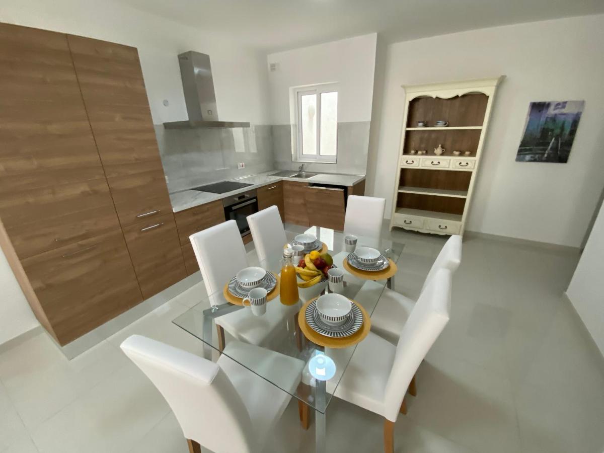 Sunshine Apartments Mellieha - Modern Three Bedroom Ground Floor Apartment With Yard Extérieur photo